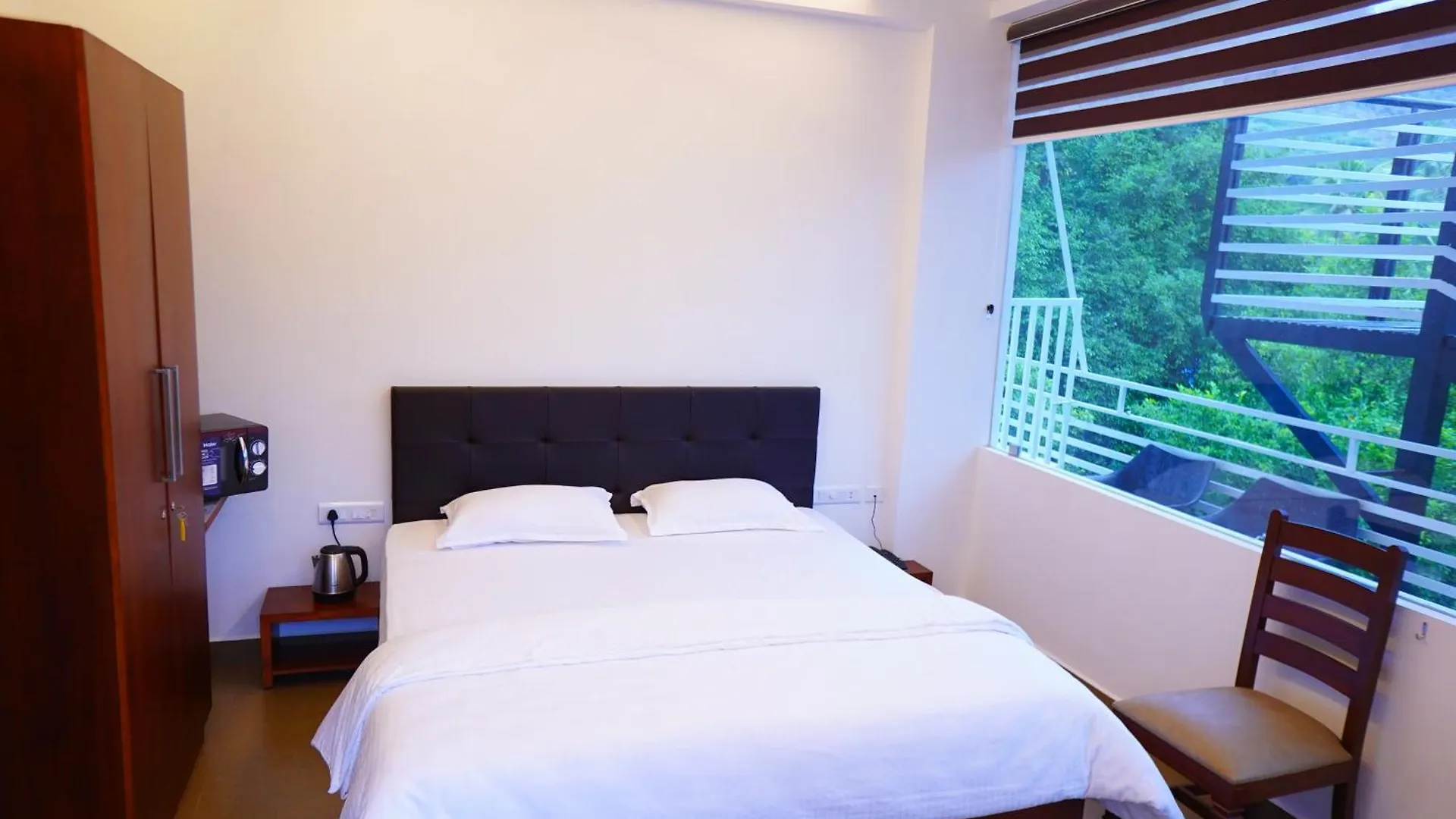 Palatty'S Resorts Athirappilly 住宿加早餐酒店